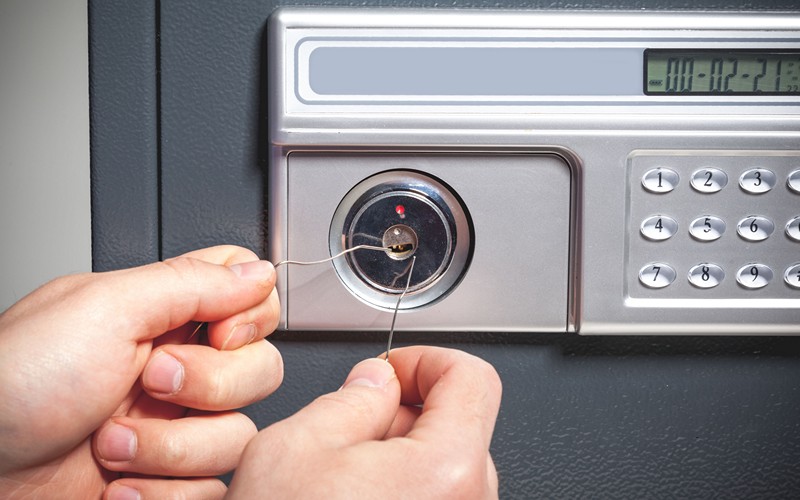 locksmith NYC safe cracking